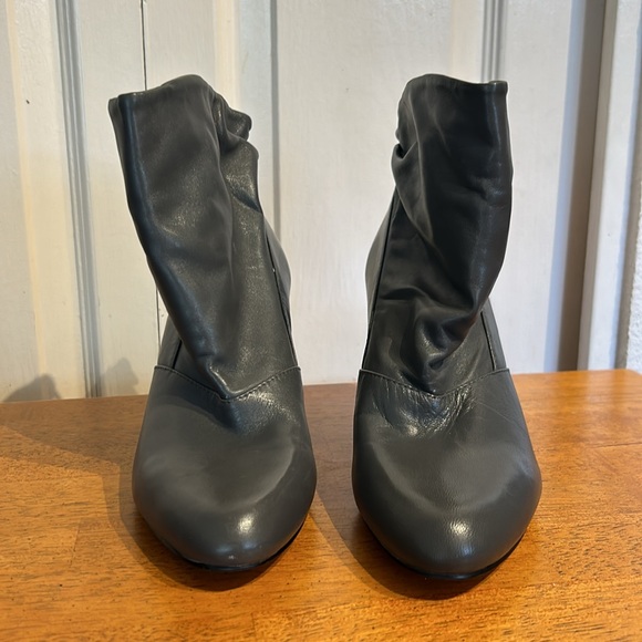 Nine West Bailey Heeled Booties - Picture 4 of 10